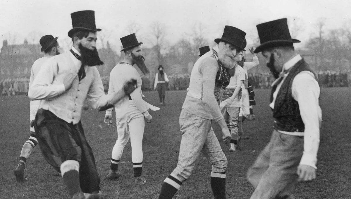 Football : histoire d’une propagande ou pour le moins d’une construction idéologique.
